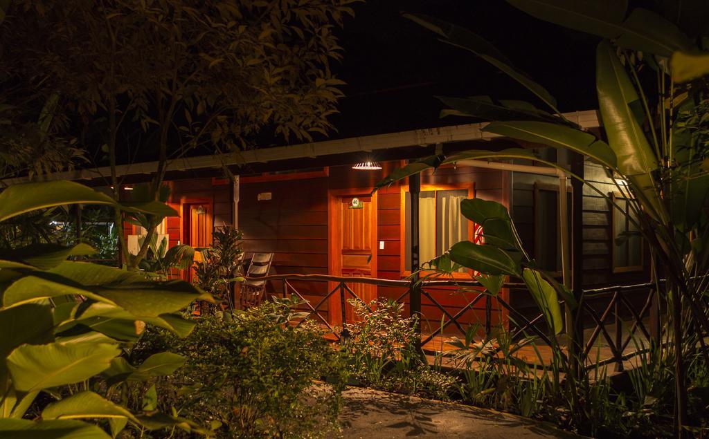 Pachira Lodge Тортугеро Экстерьер фото