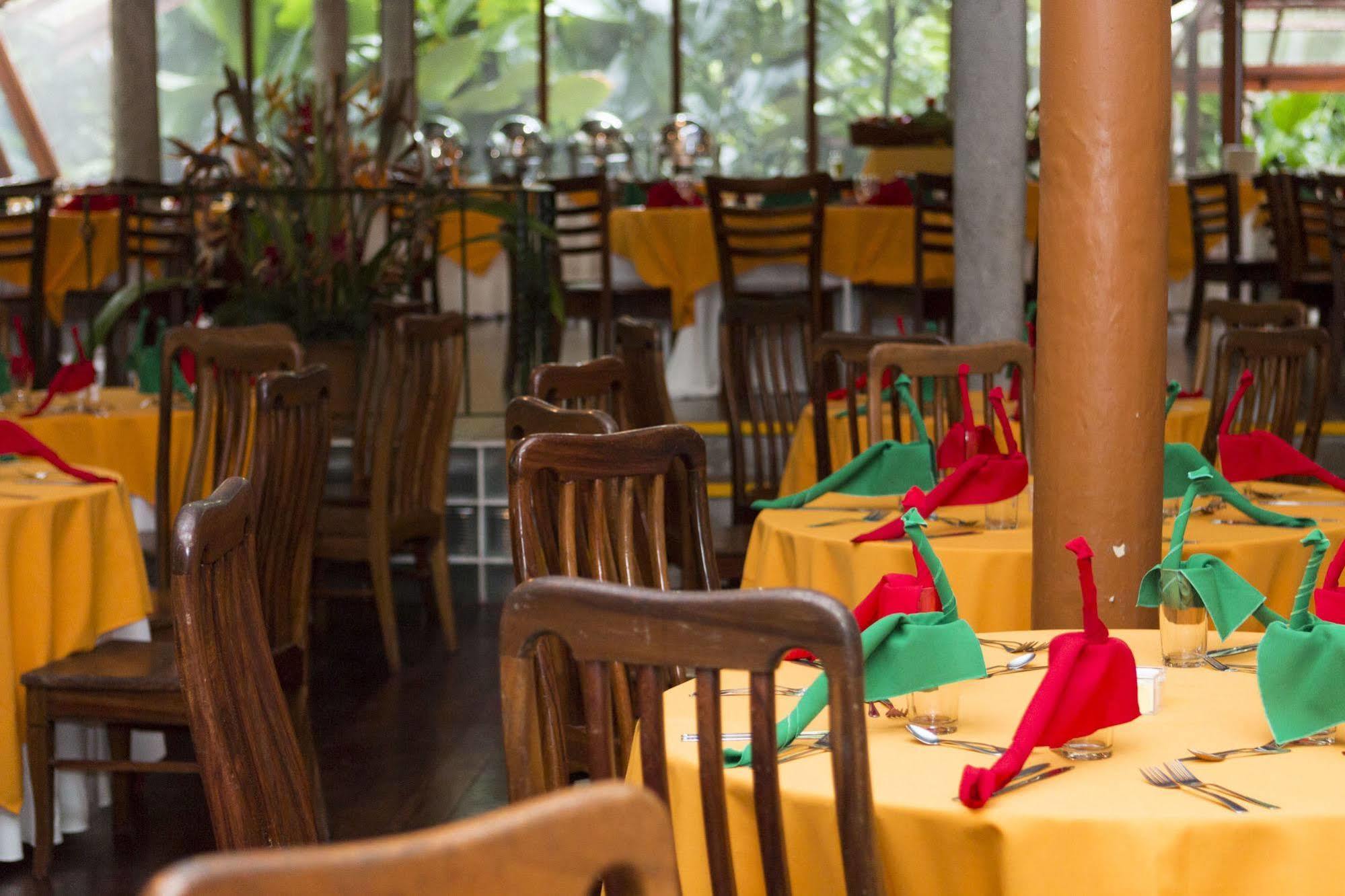 Pachira Lodge Тортугеро Экстерьер фото